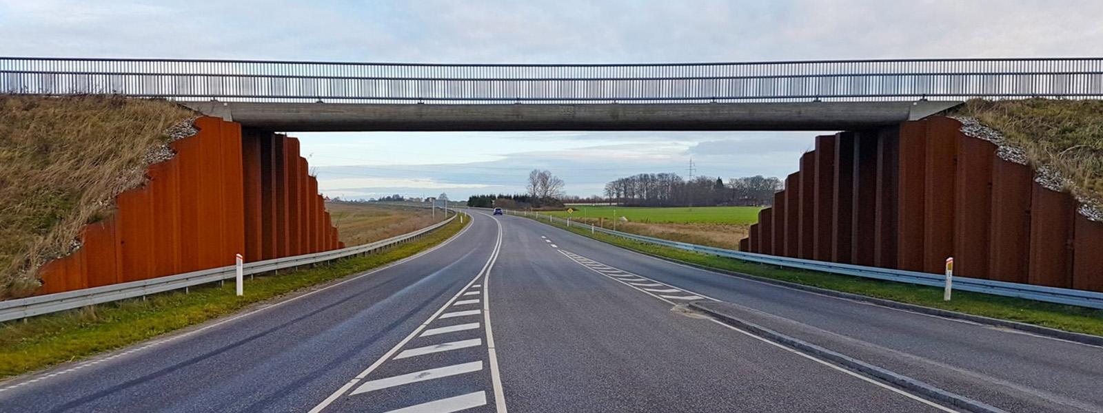 Bridge abutment on composite bridge Poland ©ArcelorMittal